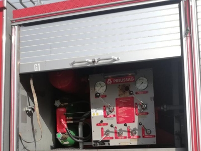 III PISEMNY PRZETARG NA SPRZEDAŻ SAMOCHODU STRAŻACKIEGO - Mercedez-Benz 1219 AF - zdjęcie10