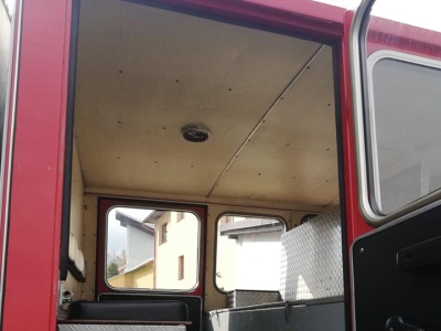 III PISEMNY PRZETARG NA SPRZEDAŻ SAMOCHODU STRAŻACKIEGO - Mercedez-Benz 1219 AF - zdjęcie7