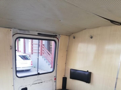 III PISEMNY PRZETARG NA SPRZEDAŻ SAMOCHODU STRAŻACKIEGO - Mercedez-Benz Daimler LF 409 - zdjęcie4
