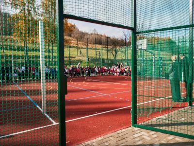 Otwarcie nowego boiska w Przyłękowie w patriotycznym nastroju - zdjęcie8